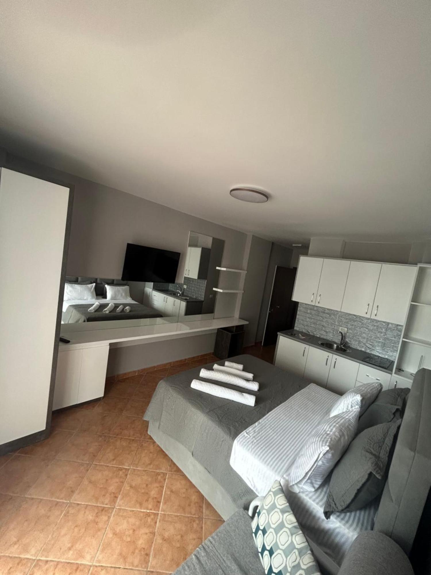 Apartament Raci Shëngjin Zewnętrze zdjęcie
